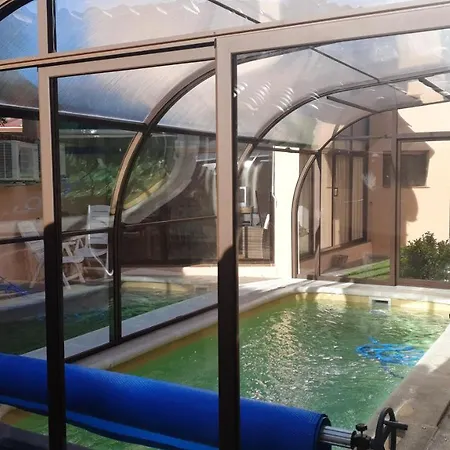 Charming In With Private Pool *