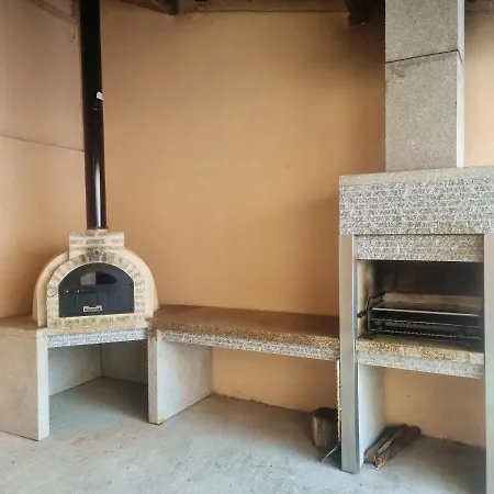 Charming In With Private Pool Pajares de la Lampreana