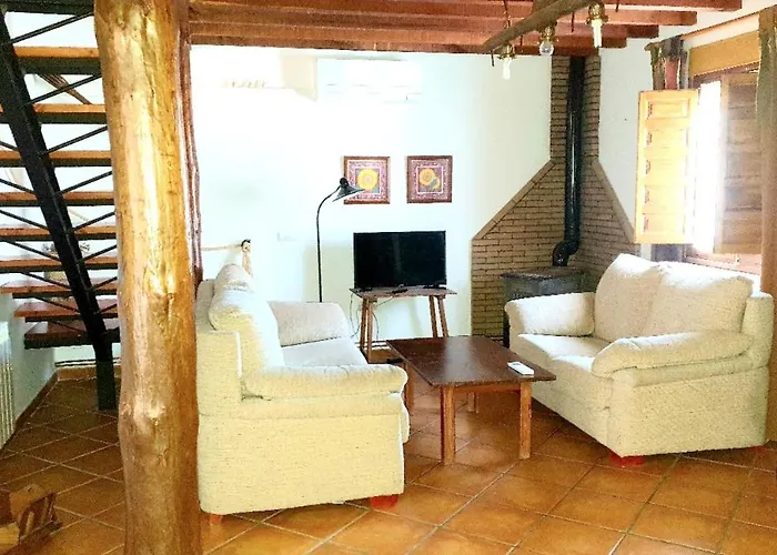 Charming In With Private Pool Pajares de la Lampreana