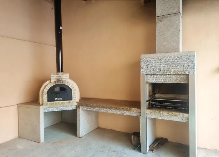 Charming In With Private Pool Pajares de la Lampreana