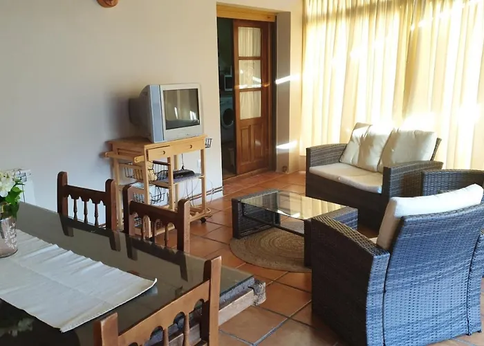 Charming In With Private Pool Pajares de la Lampreana